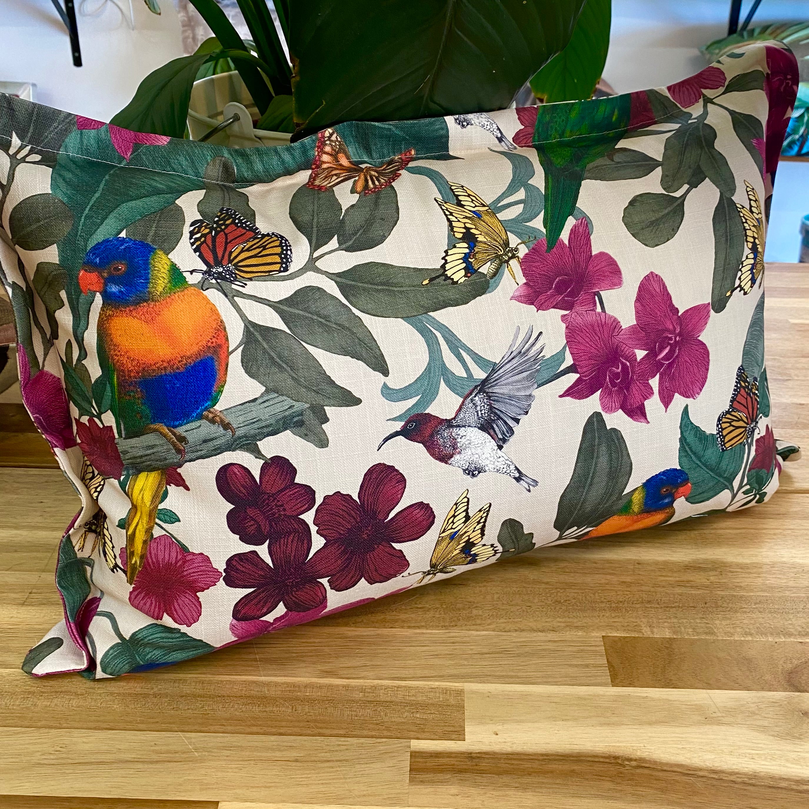 ijustlovethatfabricstore Lorikeet Cushion Cover