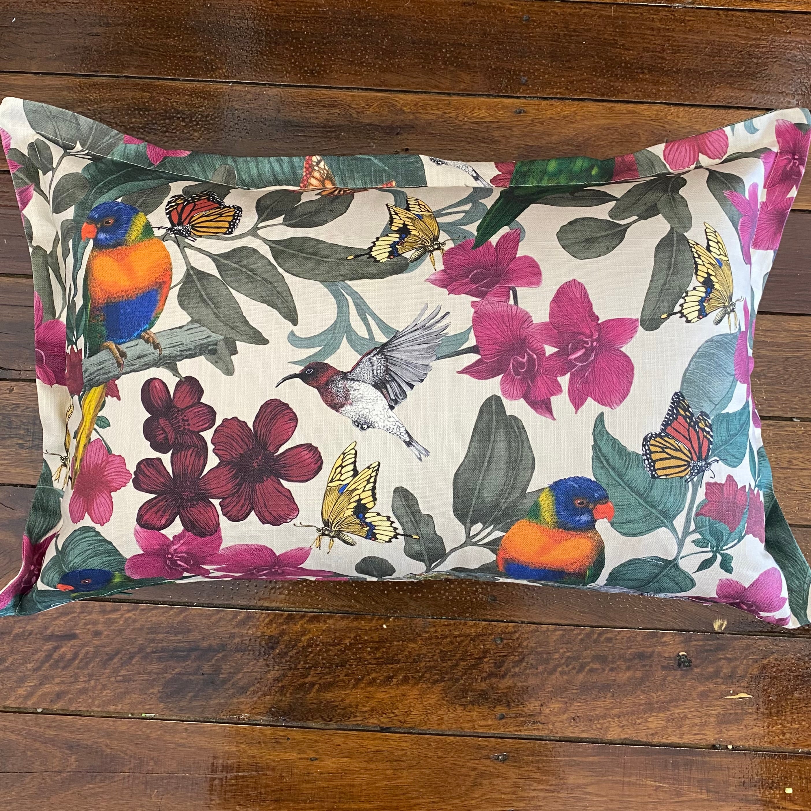 ijustlovethatfabricstore Lorikeet Cushion Cover