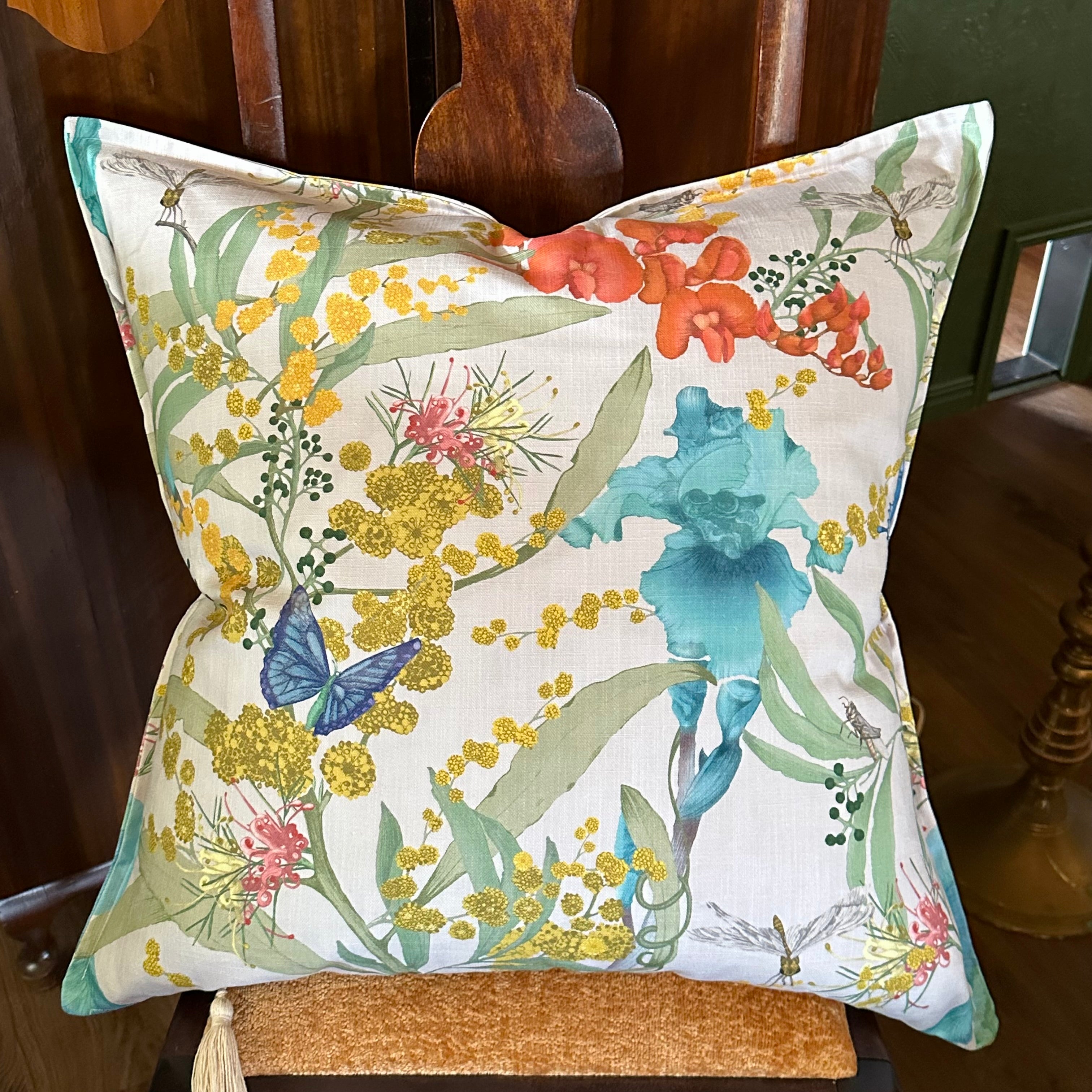 I Just Love That Fabric Magic Garden Cushion Cover