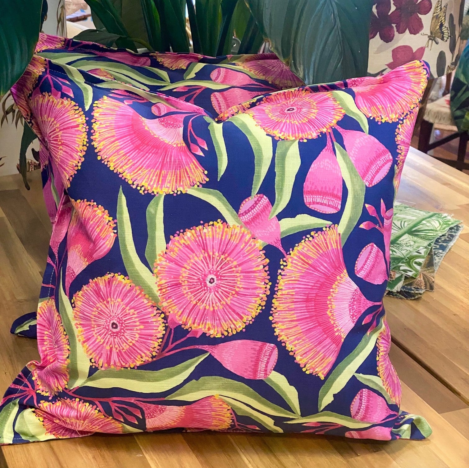 ijustlovethatfabric Gum Blossom Cushion Cover